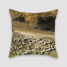 Load image into Gallery viewer, Beautiful Scenic Cushion Cover